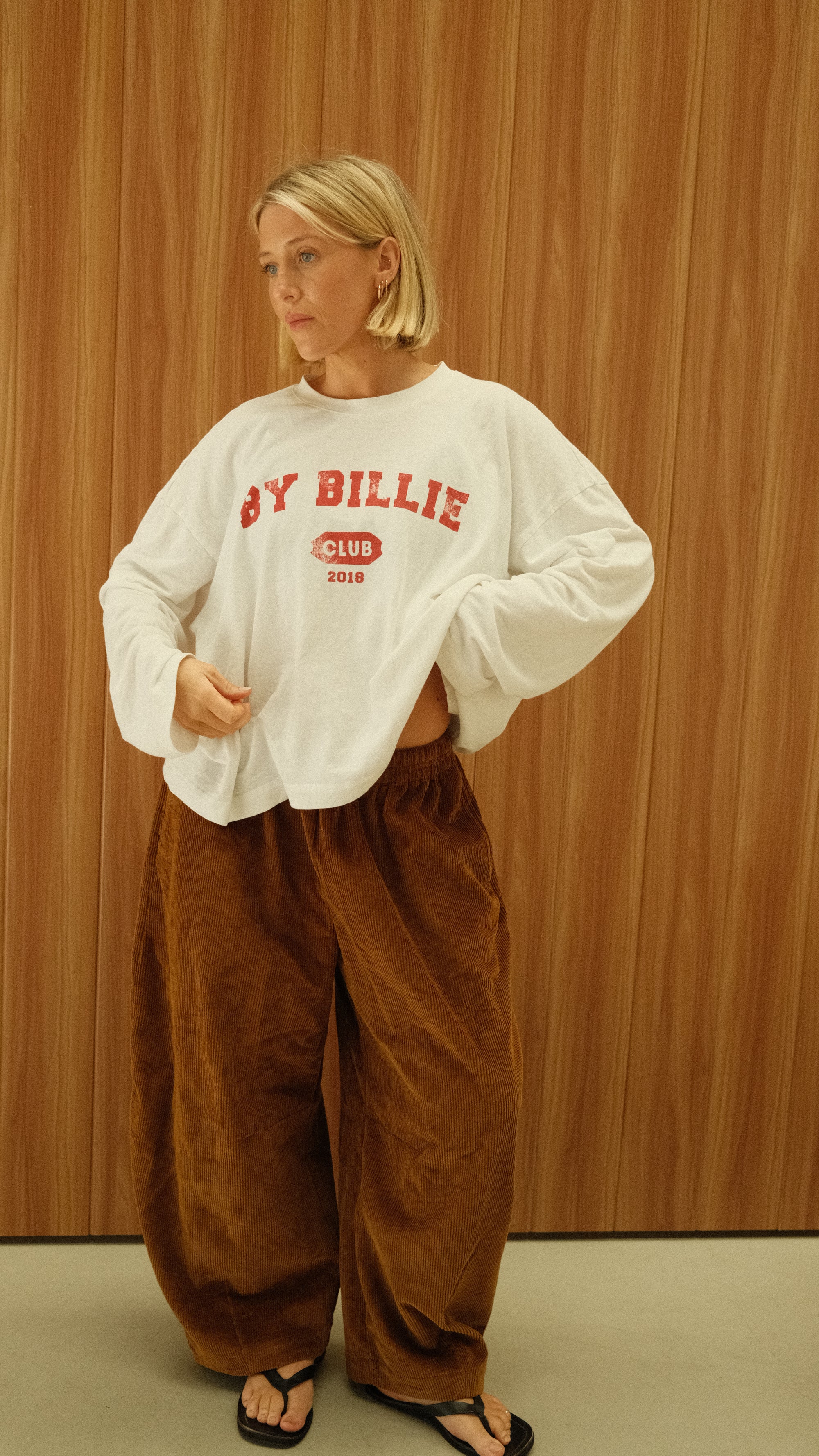 By Billie Club tee - white/red