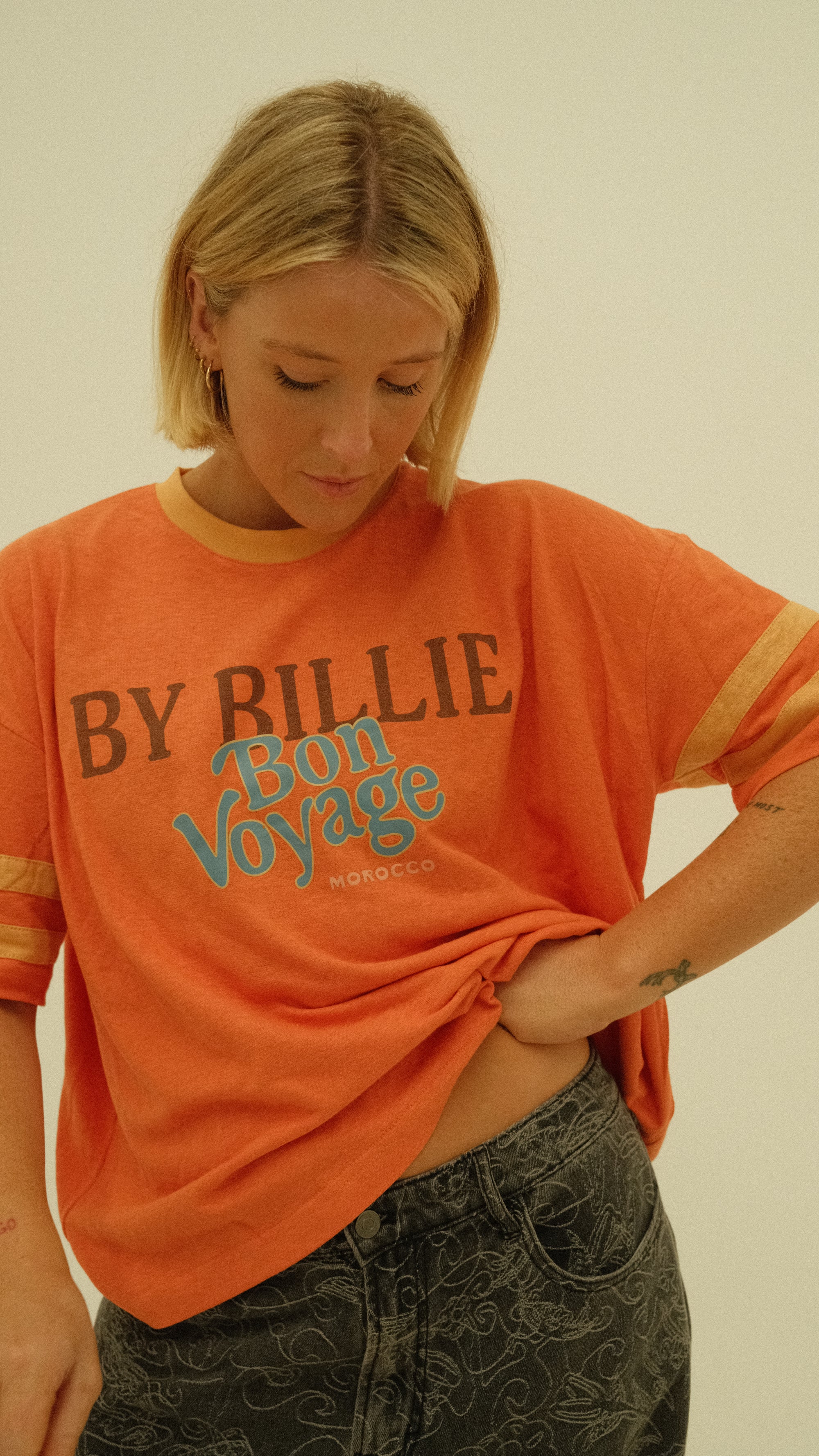 Athletic hemp/cotton tee - bon voyage
