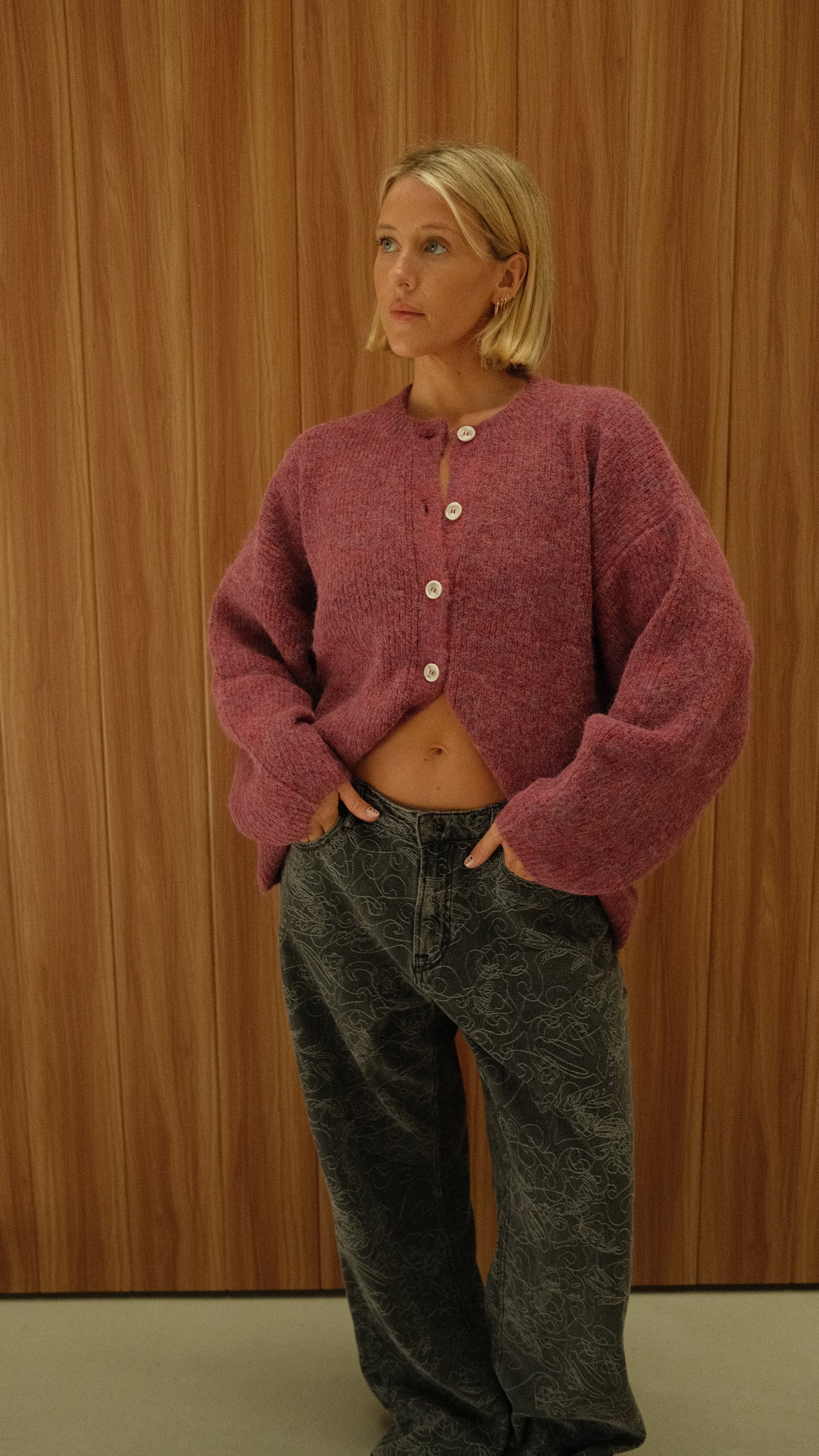 Baggy mid rise jean - embroidered denim