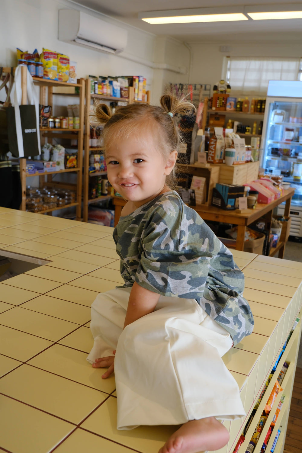 *pre-order* Kids tee - camo star