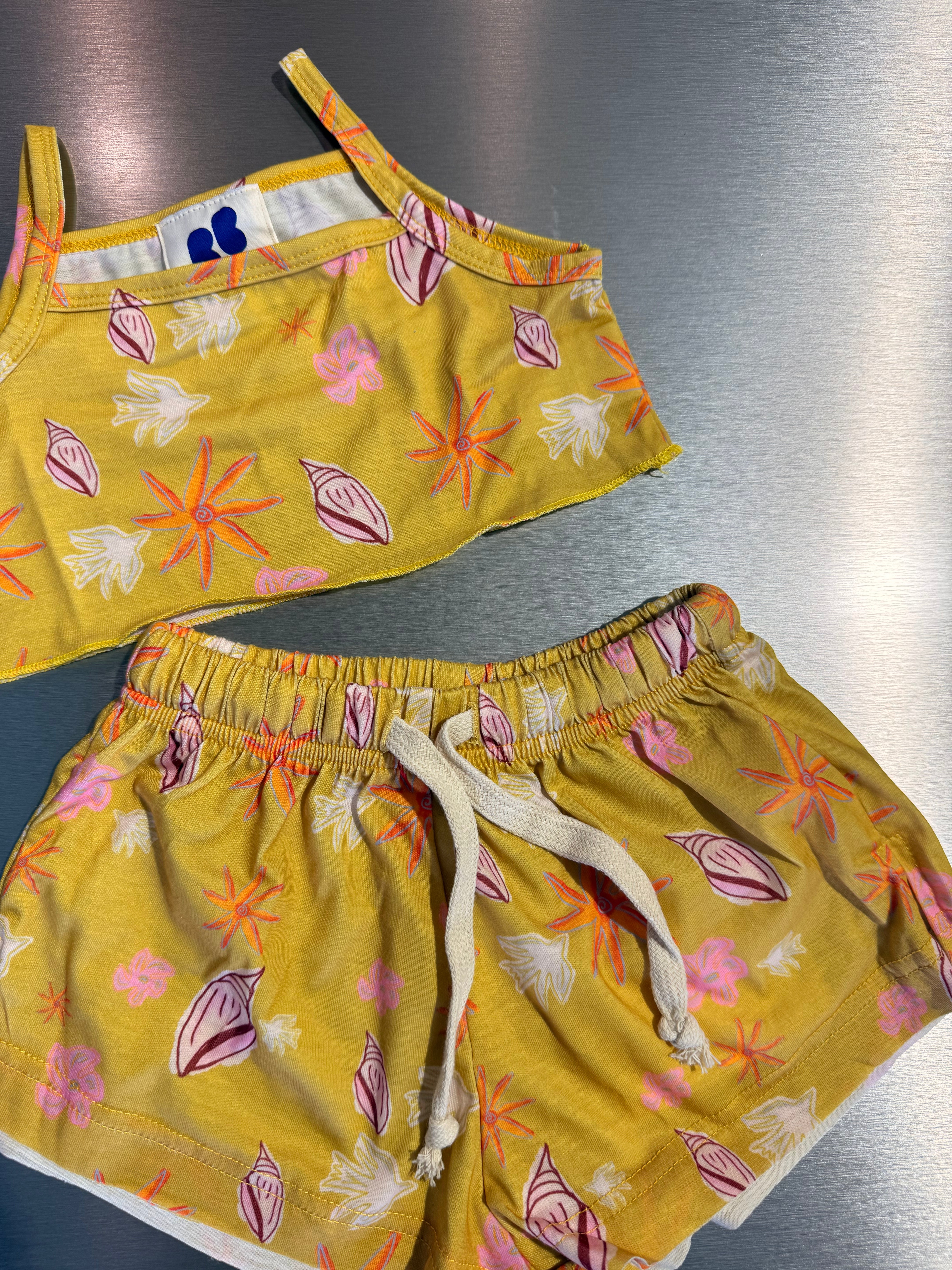 Play crop & shorts set - golden seashells