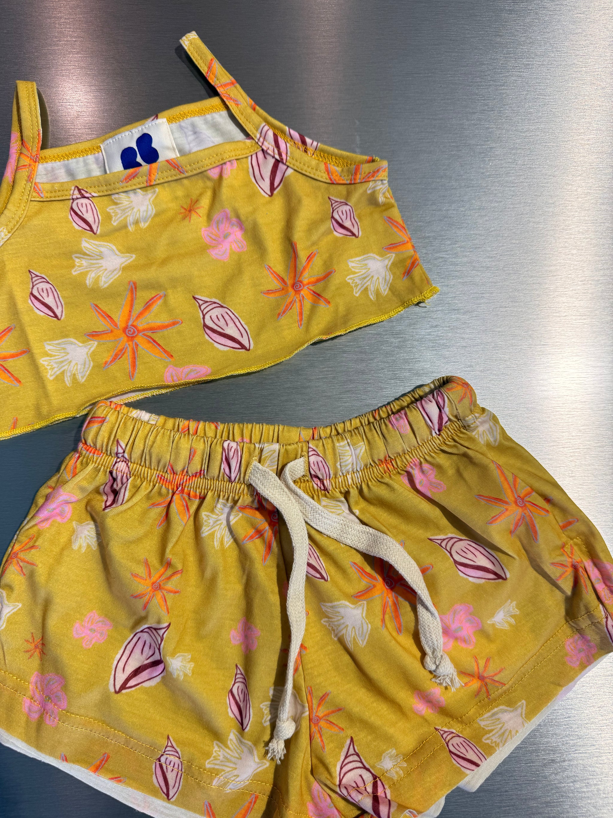 Play crop & shorts set - golden seashells