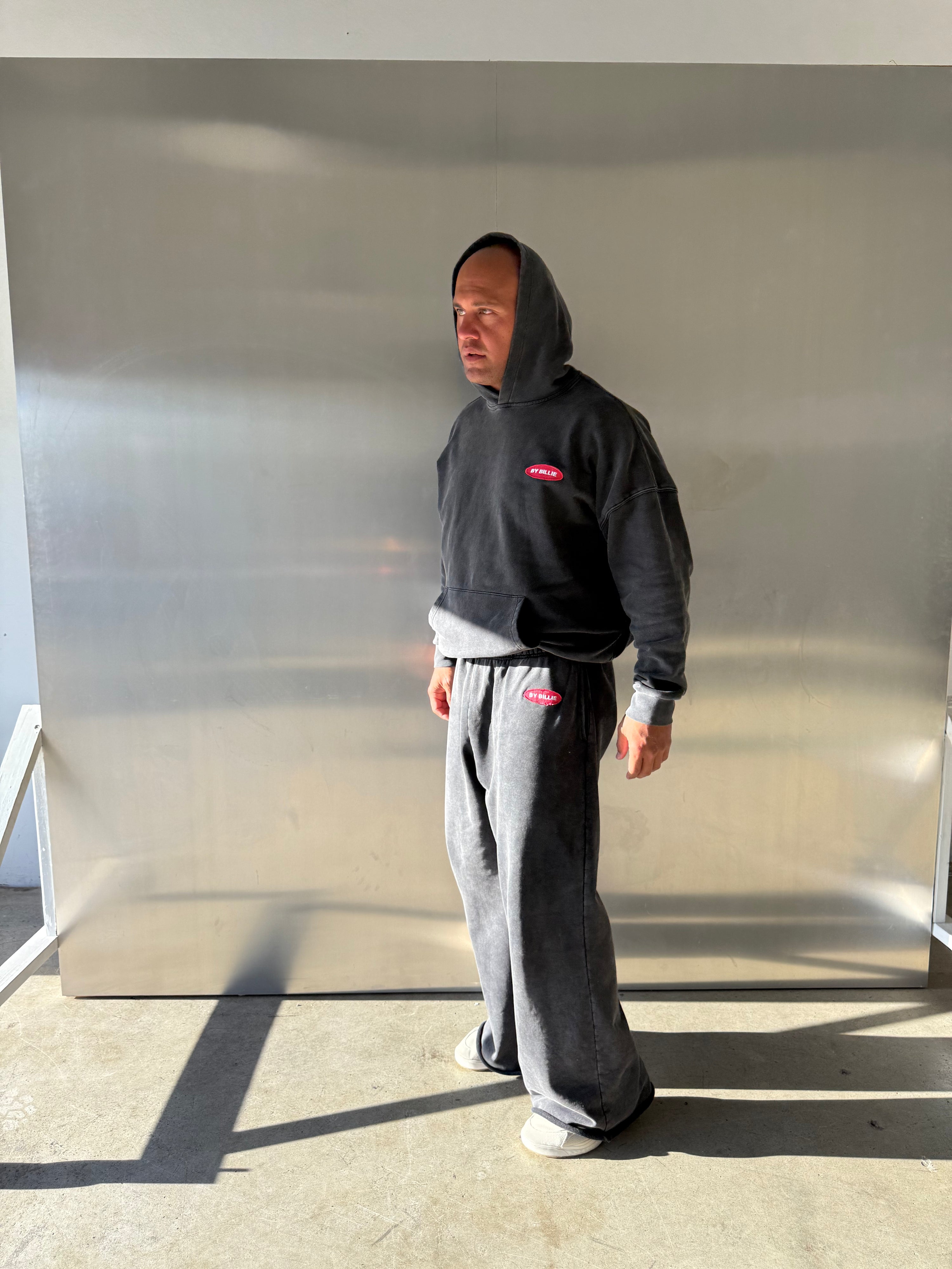 Essential trackpant - charcoal