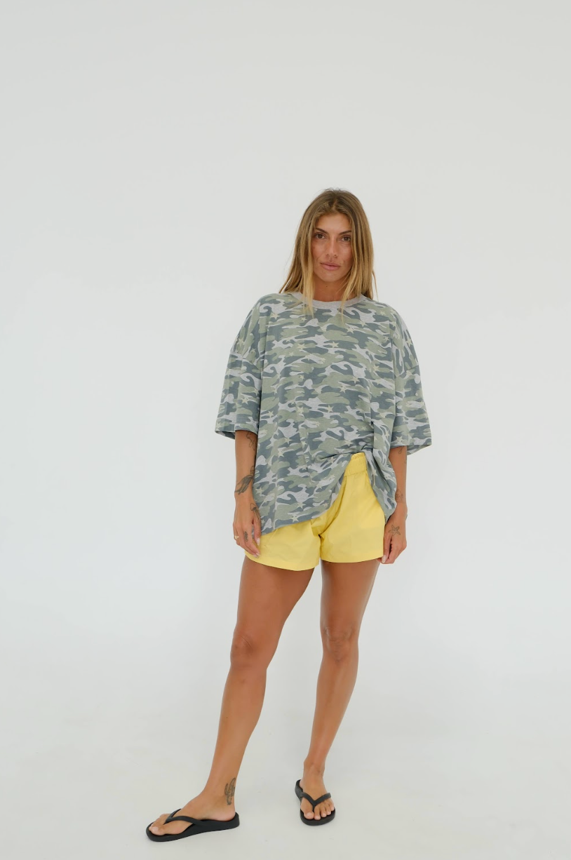 *pre-order* Oversized tee - camo star