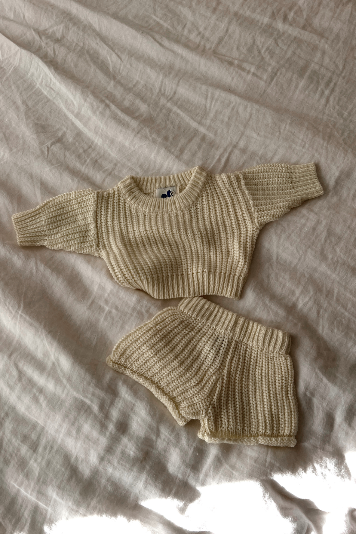 Chunky knit shorties - husk